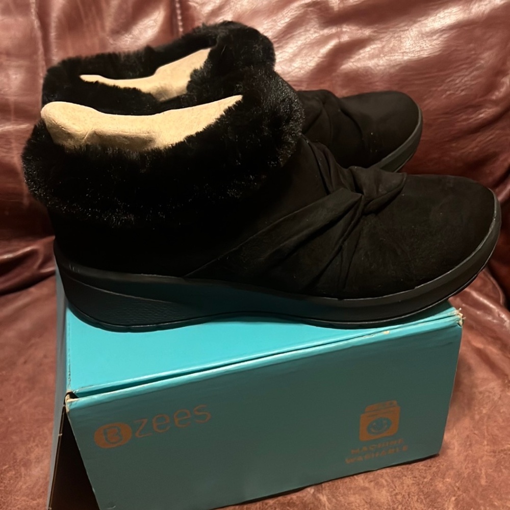 Suade ankle boots